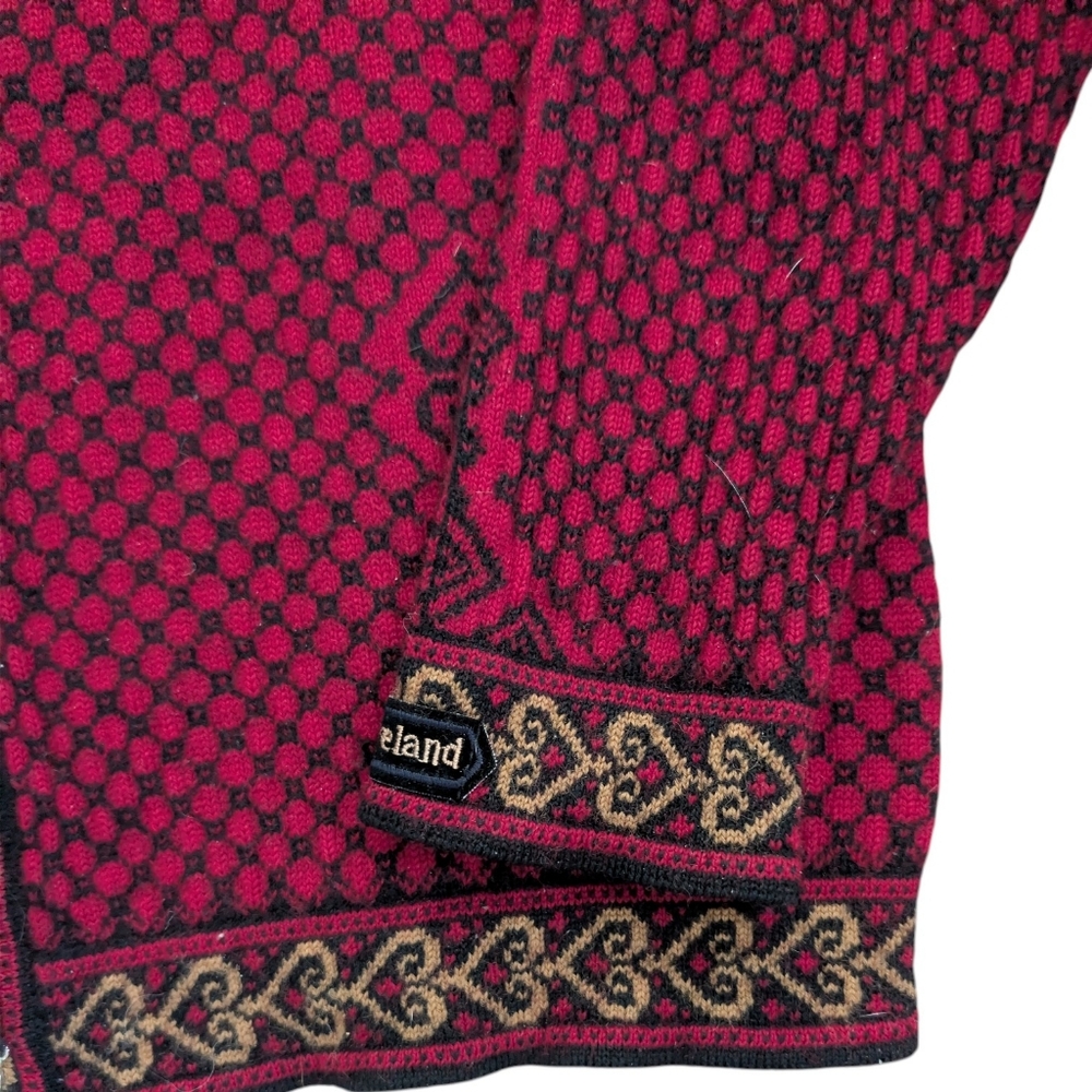 SKJÆVELAND Norway 100% Pure Wool Cardigan | Pewter Hooks | Red Nordic Heart MED - Picture 9 of 13